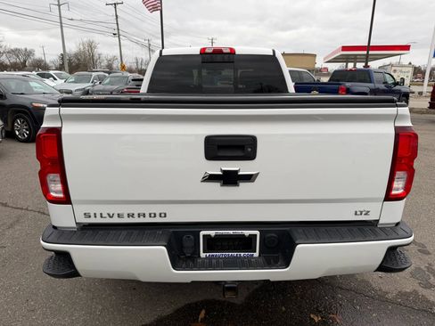 Used 2017 Chevrolet Silverado 1500 LTZ Z71 image 4