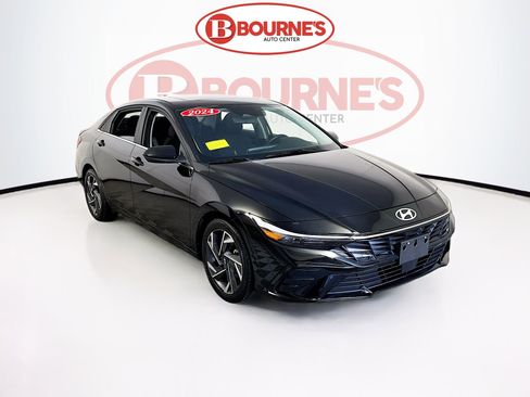 Used 2024 Hyundai Elantra SEL w/ Convenience Package image 1