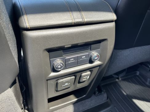 Used 2018 Chevrolet Traverse LT AWD/4WD image 21