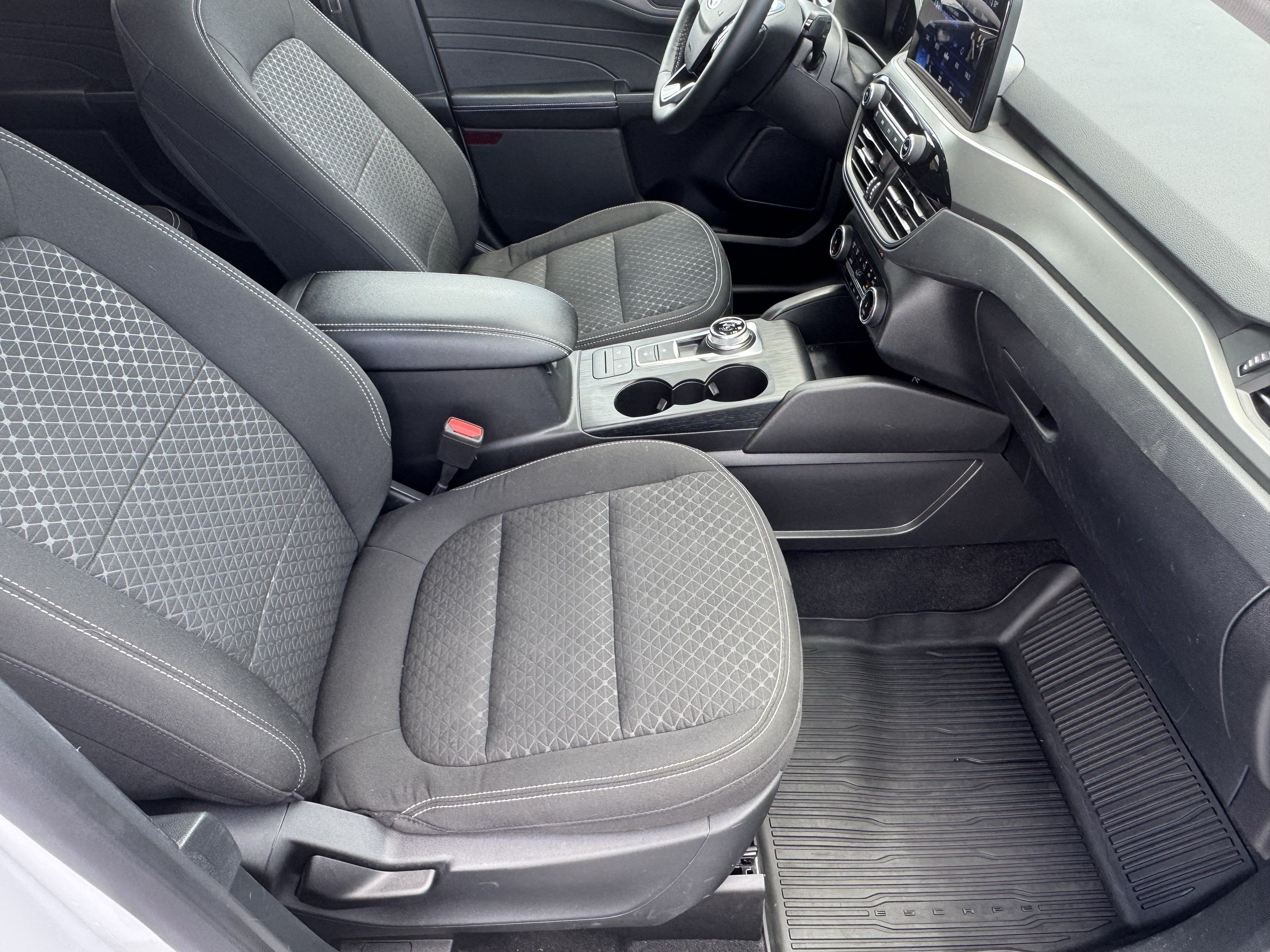 Used 2024 Ford Escape Active AWD/4WD image 15