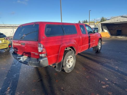 Used 2015 Toyota Tacoma PreRunner image 4