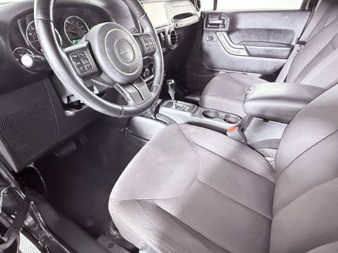 Used 2017 Jeep Wrangler Unlimited Sport S w/ Quick Order Package 24S image 16