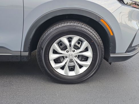 Certified 2025 Honda CR-V LX image 9