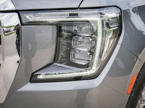 Used 2021 GMC Yukon XL SLT w/ SLT Luxury Plus Package AWD/4WD image 6