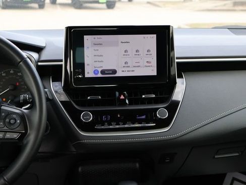 Used 2025 Toyota Corolla SE image 13