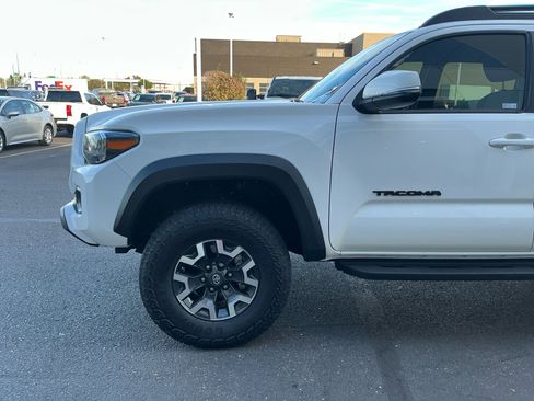Certified 2023 Toyota Tacoma TRD Off-Road image 26