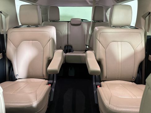 Used 2023 Ford Expedition Max Limited AWD/4WD image 29
