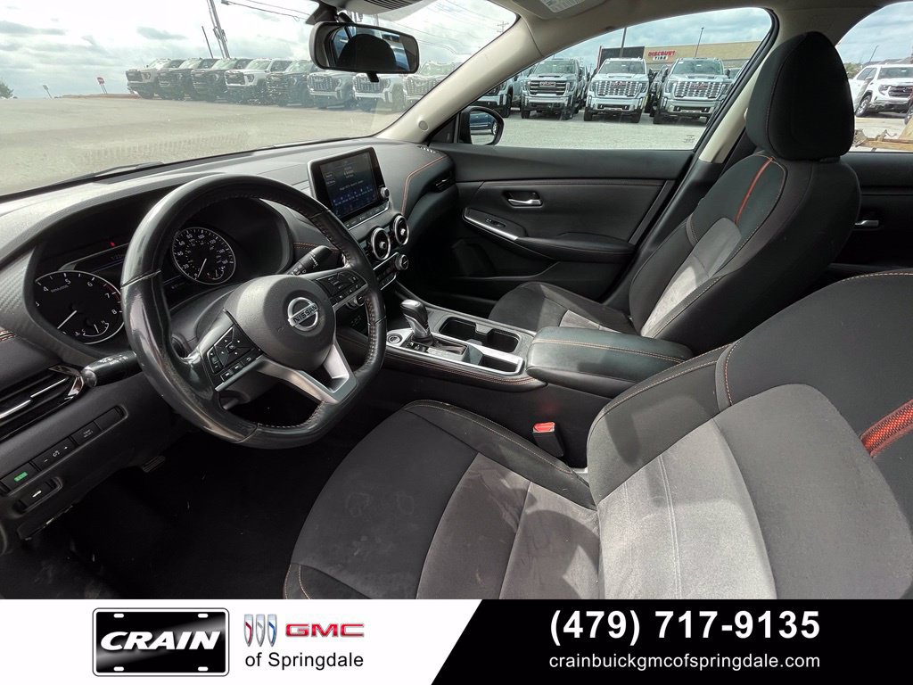 Used 2022 Nissan Sentra SR w/ Midnight Edition FWD image 9