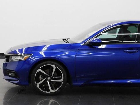 Used 2018 Honda Accord Sport image 5