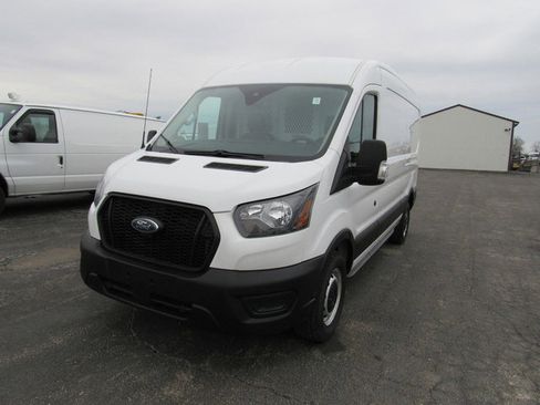Used 2023 Ford Transit 250 Medium Roof image 9