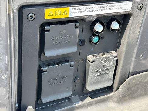 Used 2023 Ford F150 Limited AWD/4WD image 45