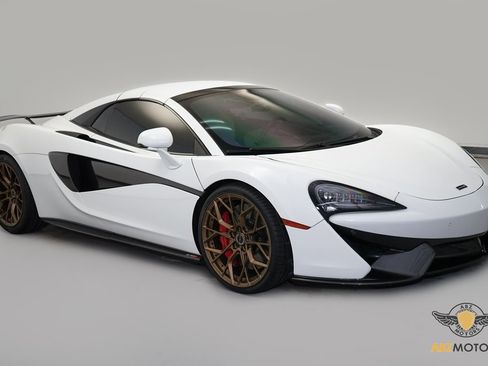Used 2019 McLaren 570S Spider image 2