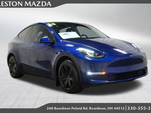 Used 2024 Tesla Model Y Long Range AWD/4WD image 1