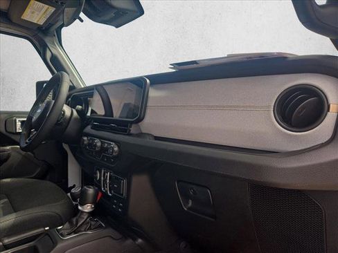 Used 2024 Jeep Gladiator Sport image 20