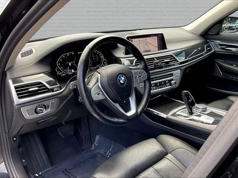 Used 2020 BMW 745e xDrive AWD/4WD image 16