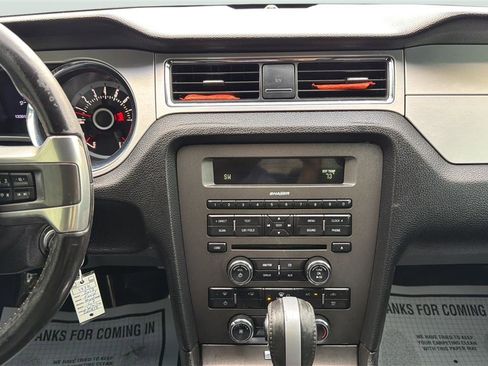 Used 2013 Ford Mustang Premium RWD image 21