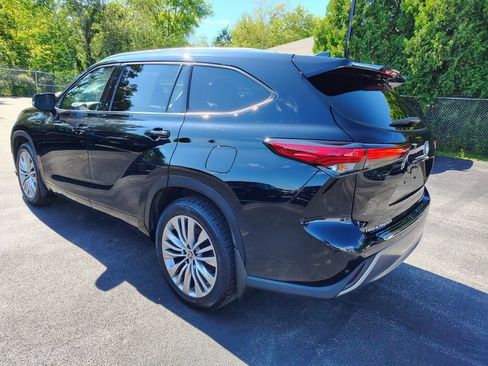 Used 2022 Toyota Highlander Platinum AWD/4WD image 5