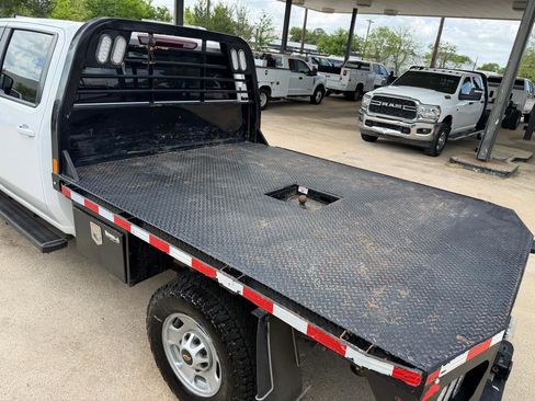 Used 2024 Chevrolet Silverado 2500 LT w/ Convenience Package image 11