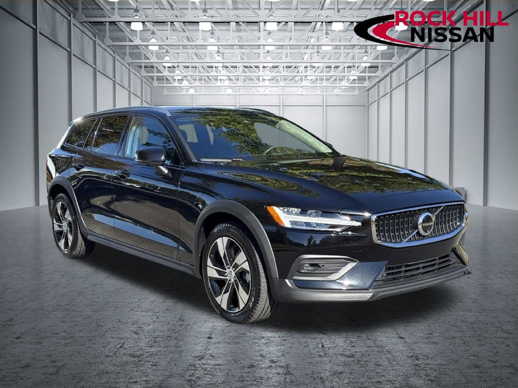 Used 2025 Volvo V60 B5 Cross Country Plus AWD/4WD 360° Tour