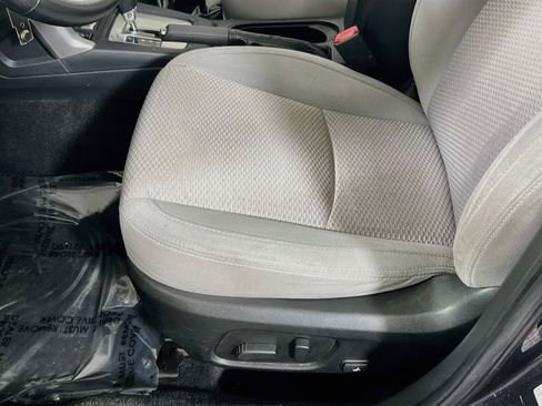 Used 2018 Subaru Forester 2.5i Premium AWD/4WD image 18