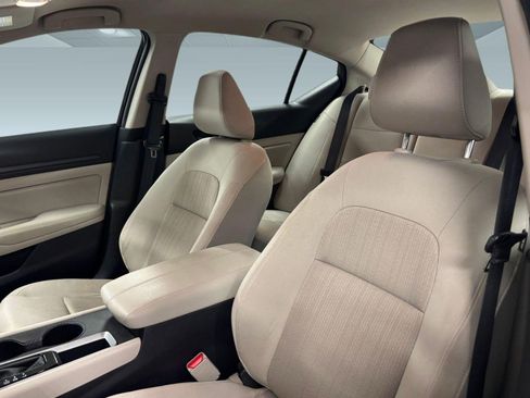 Used 2025 Nissan Altima 2.5 SV image 21