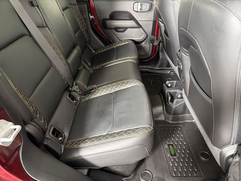 Used 2021 Jeep Gladiator Overland image 13