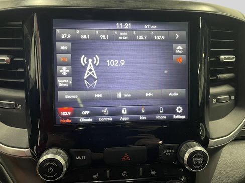 Used 2019 RAM 1500 Big Horn AWD/4WD image 12