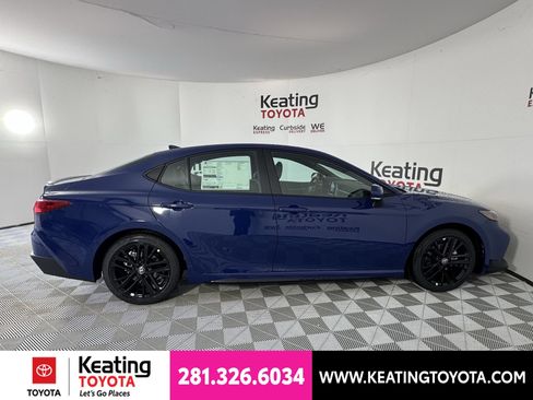 New 2026 Toyota Camry SE FWD image 4