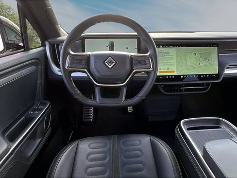 Used 2023 Rivian R1T Adventure Dual AWD/4WD image 9