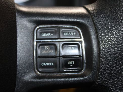 Used 2017 RAM 1500 Classic SLT AWD/4WD image 22