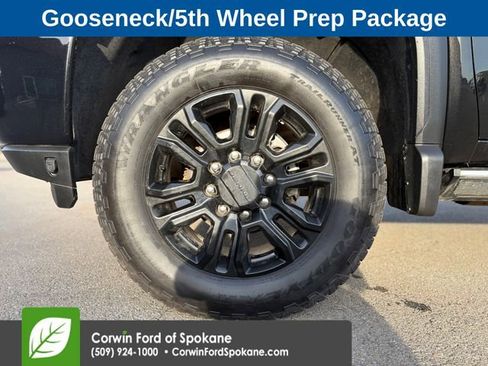 Used 2022 GMC Sierra 2500 Denali w/ Denali Black Diamond Edition image 9