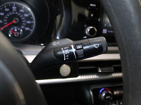 Used 2023 Kia K5 LXS image 35