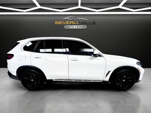 Used 2023 BMW X5 xDrive40i AWD/4WD image 6