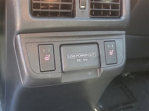 Used 2018 Subaru Outback 2.5i Limited image 14