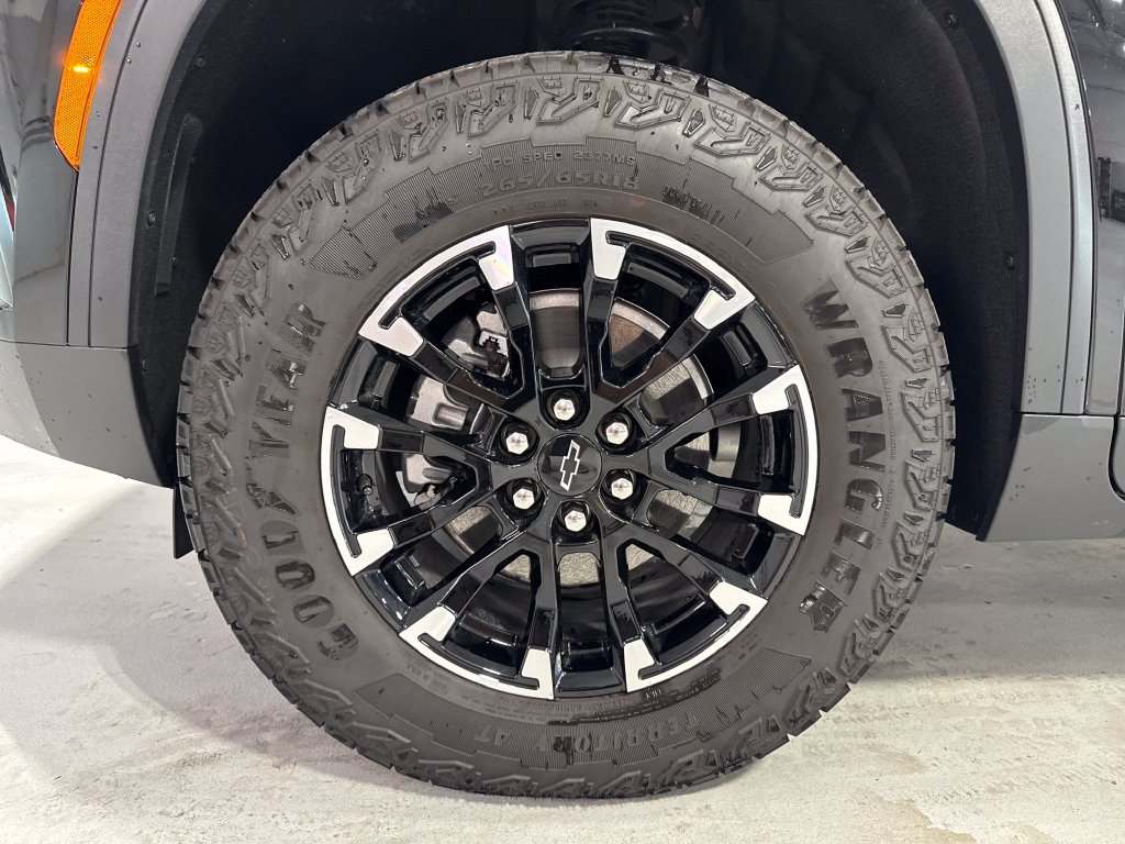 Used 2026 Chevrolet Traverse Z71 AWD/4WD image 47
