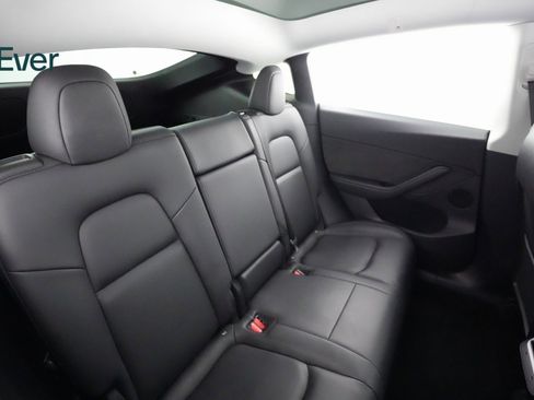Used 2020 Tesla Model Y Performance image 8