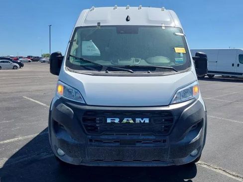Used 2025 RAM ProMaster 3500 w/ Convenience Group image 2