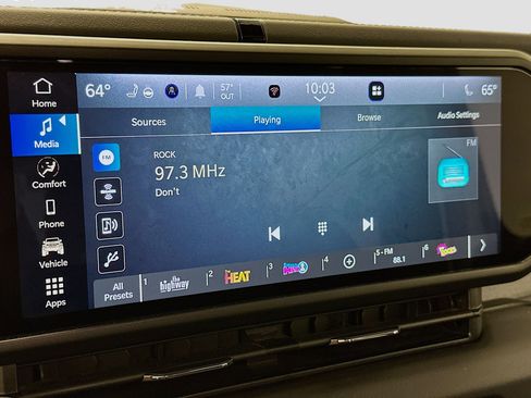 Used 2025 Jeep Wrangler Sahara image 21