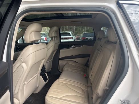 Used 2016 Lincoln MKX Select w/ Climate Package image 7