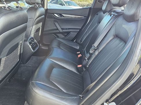 Used 2018 Maserati Ghibli RWD image 19