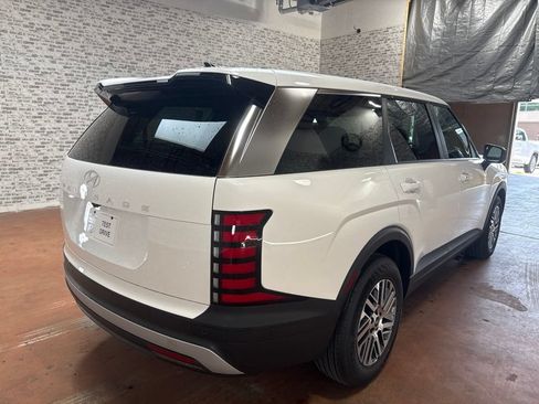 New 2027 Hyundai Palisade SE FWD image 7