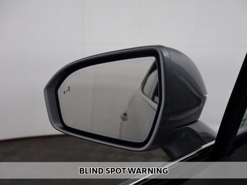 Used 2023 Lincoln Nautilus Reserve w/ Equipment Group 202A AWD/4WD image 6