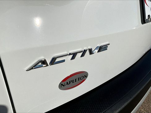 Used 2023 Ford Escape Active image 8