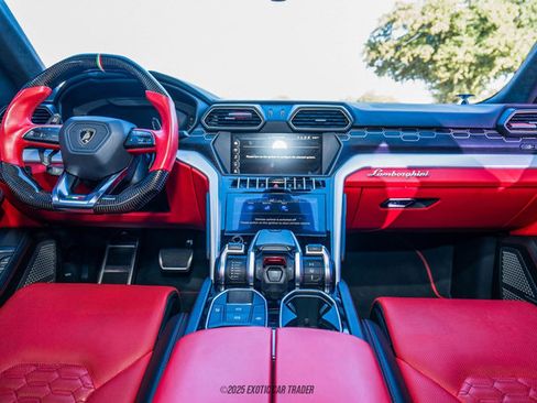 Used 2019 Lamborghini Urus image 24