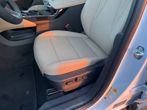 New 2026 Buick Envision Preferred image 11