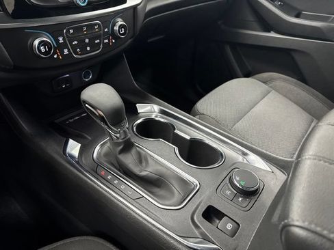 Used 2023 Chevrolet Traverse LT FWD image 19