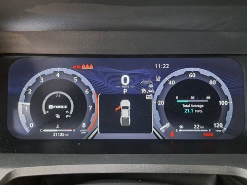 Used 2024 Toyota Tacoma TRD Off-Road AWD/4WD image 9