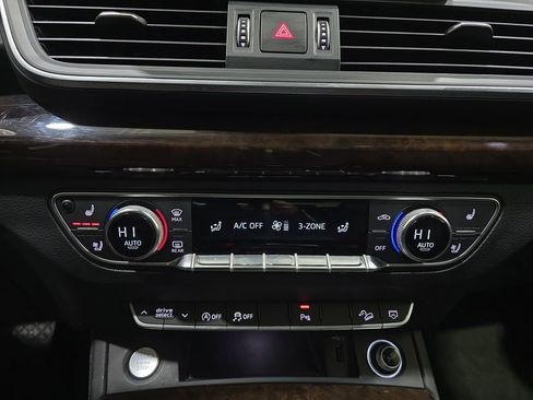 Used 2019 Audi Q5 Premium Plus w/ Premium Plus Package AWD/4WD image 25