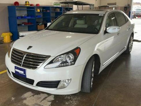 Used 2014 Hyundai Equus Signature image 3