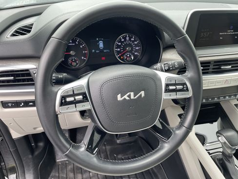 Used 2022 Kia Telluride EX w/ EX Premium Package FWD image 15